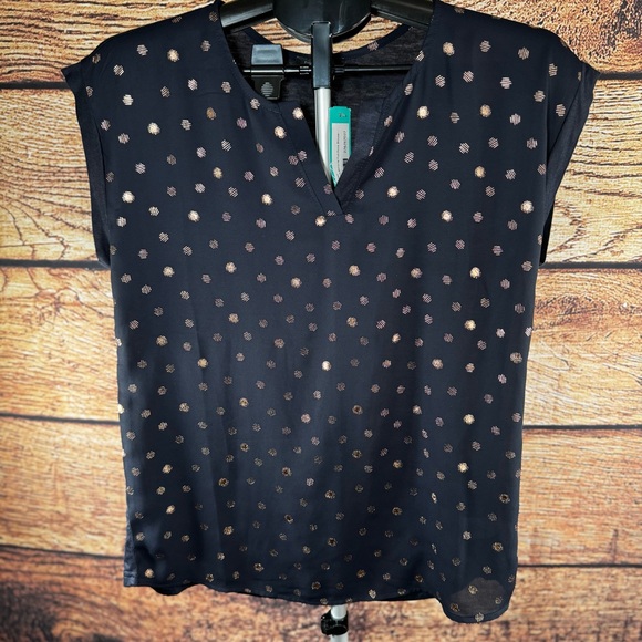 Tops - NWT Women's Navy with Gold Polka Dot Pattern Short Sleeve Top Size Small